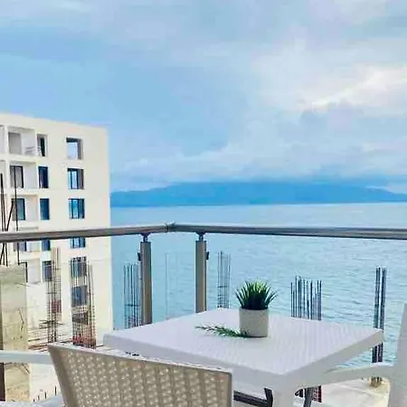 Sea Gem Luxury Apartment *