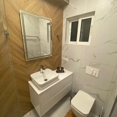 Sea Gem Luxury Apartment Sarande